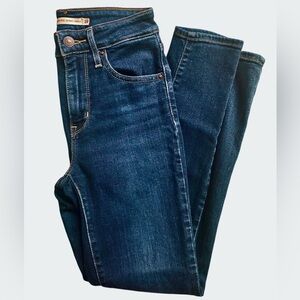 Levi’s 721 High Rise Skinny Ankle
